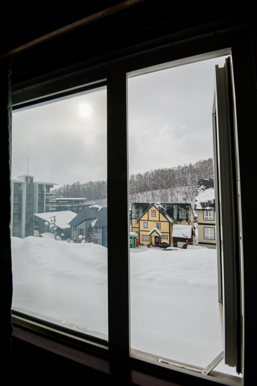 Absolute Niseko Lodge Hirafu Exterior photo